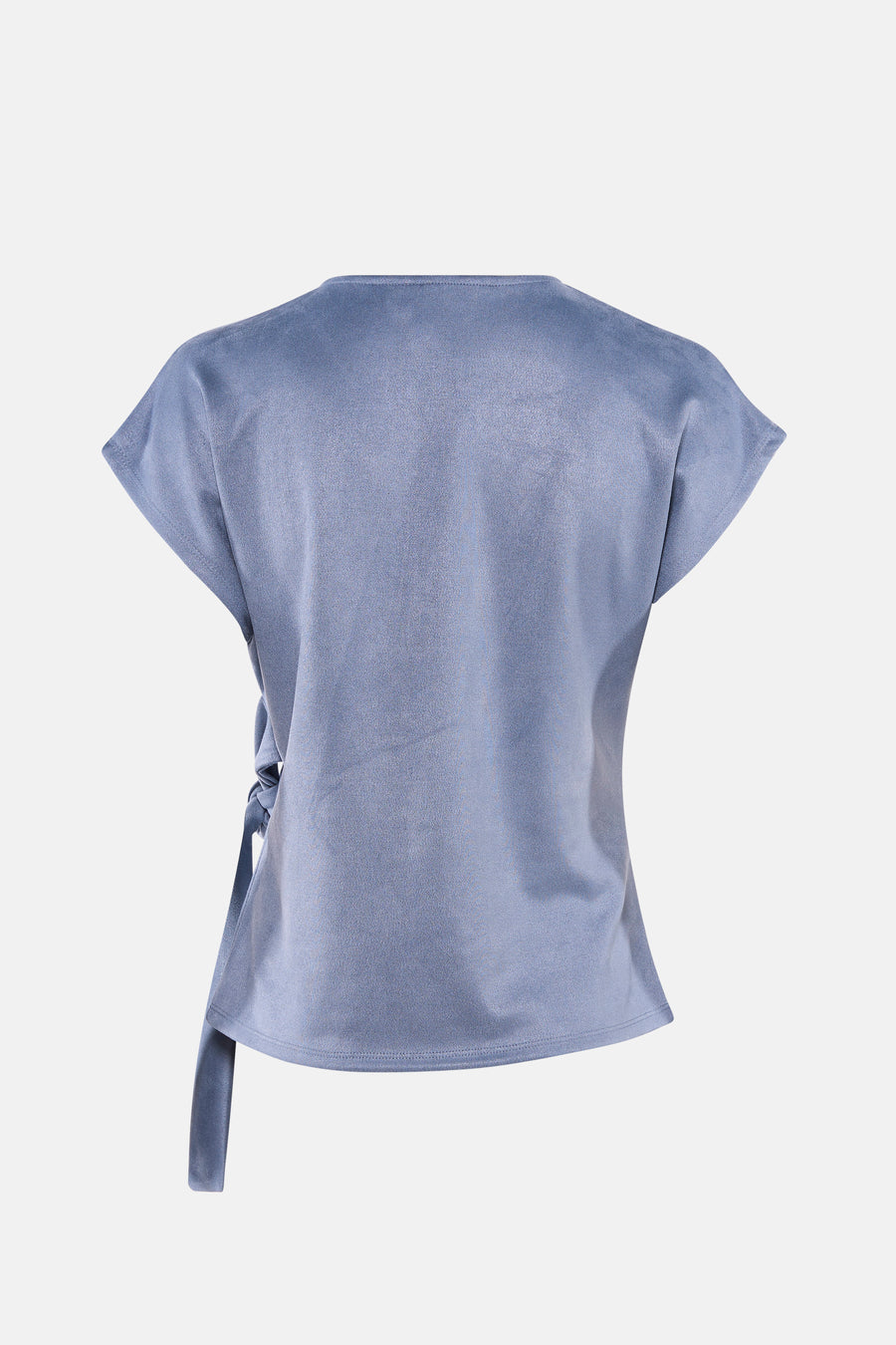 Blouse bleu à manches courtes de Vero Moda, avec une ceinture nouée sur le côté.