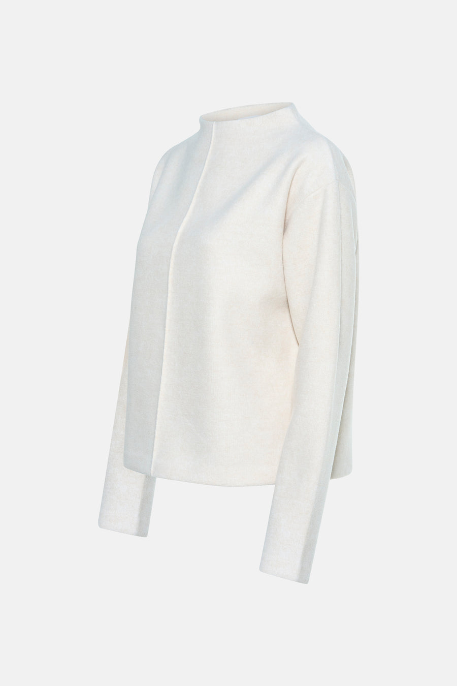 Pull à col rond écru de OPUS, avec une texture douce et un col montant élégant.