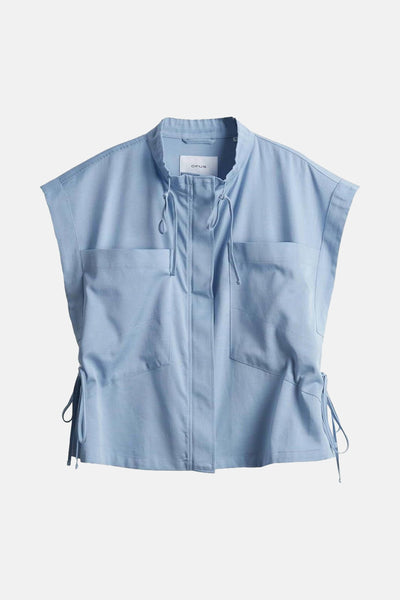 Veste sans manches bleue de OPUS avec poches et cordon de serrage.