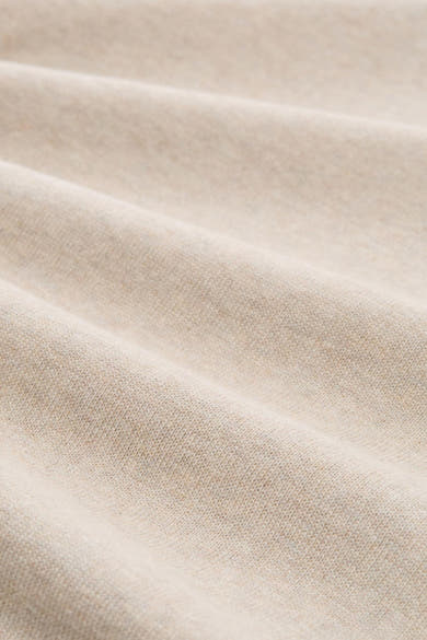 Pull à col rond beige de Tom Tailor, en tricot texturé avec des plis doux.