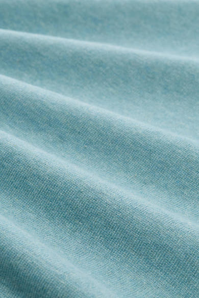 Pull à col rond bleu de Tom Tailor, en maille fine texturée avec des plis doux.