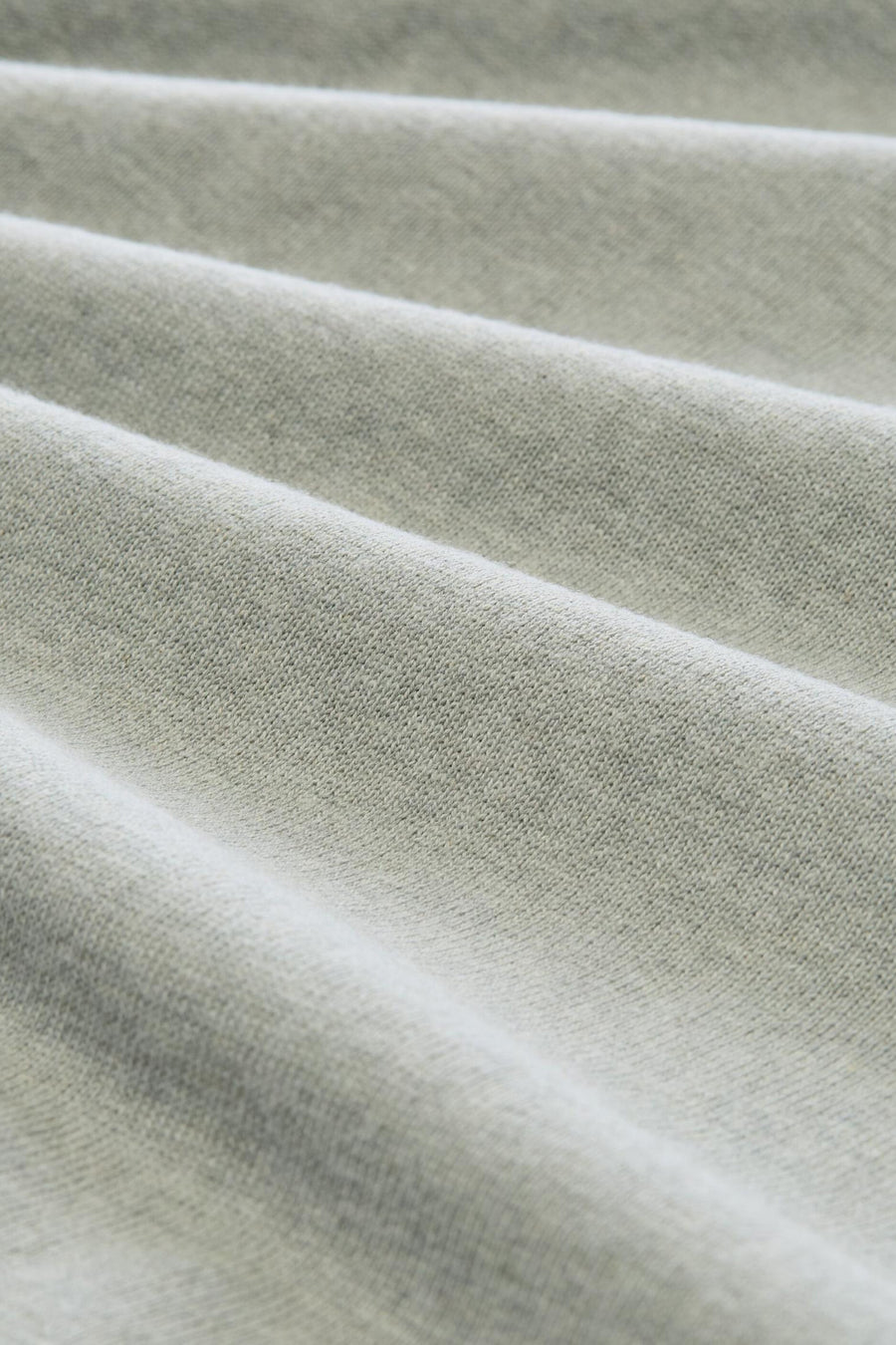 Gros plan sur la maille du pull col O vert Tom Tailor