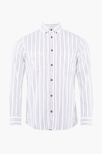 Chemise à manches longues blanche rayée de Tom Tailor, avec boutons noirs et poches poitrine.