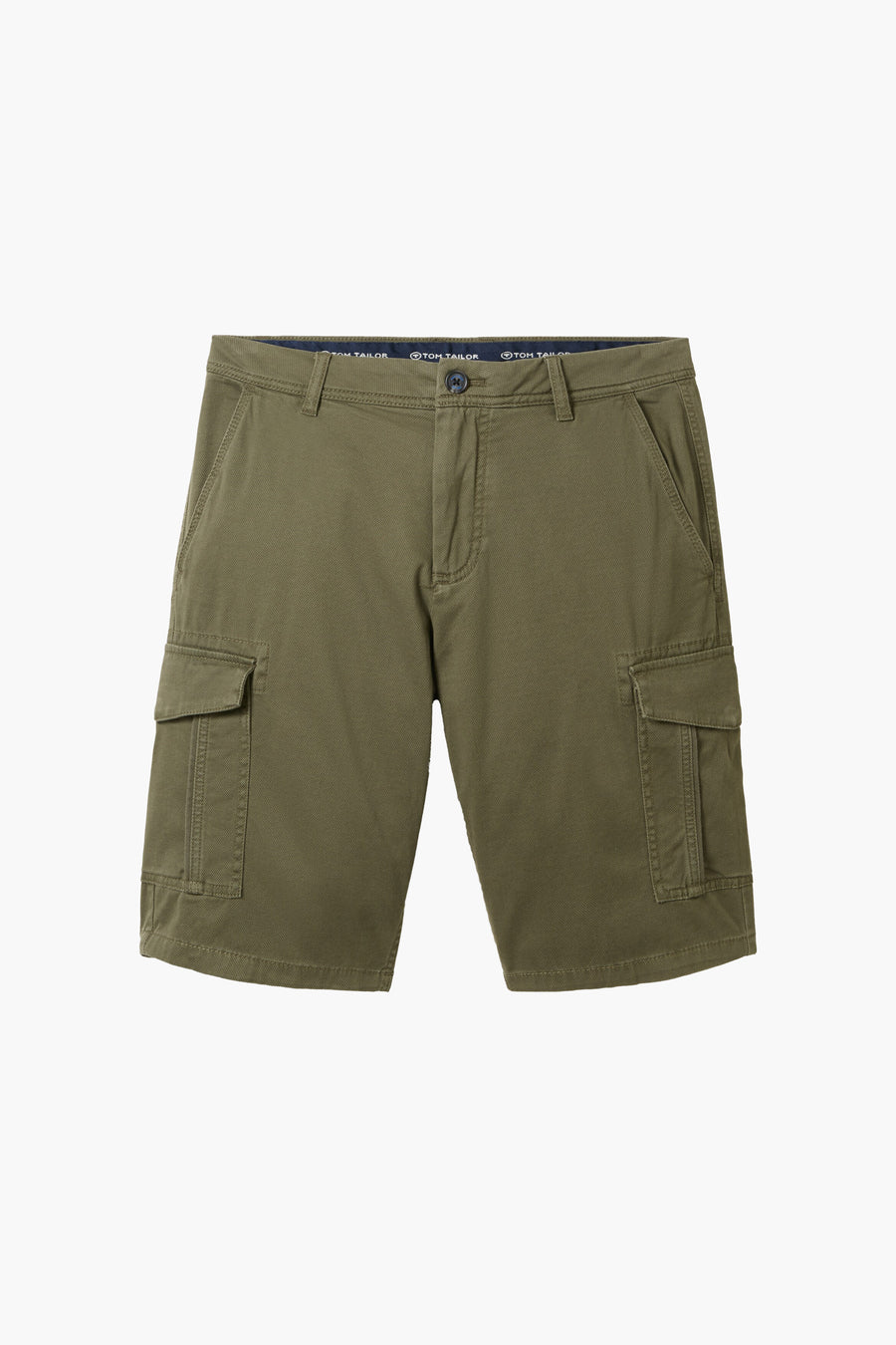 Tom Tailor bermudashort met cargozakken en een relaxte pasvorm, op een witte achtergrond.