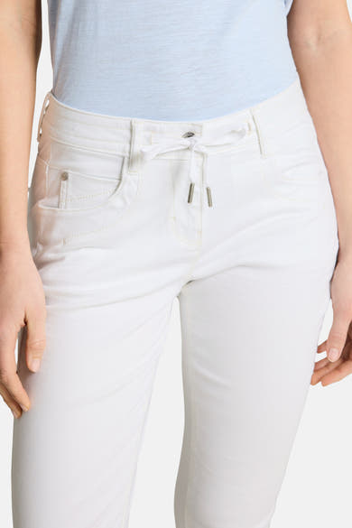 Pantalon blanc de Tom Tailor avec taille à cordon de serrage, embouts métalliques et poches avant.