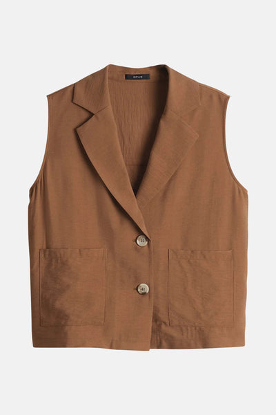 Blazer marron by OPUS, sans manches avec poches plaquées et fermeture boutonnée.