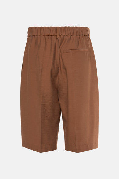 Bermuda marron de OPUS, avec élastique à la taille et une poche à l'arrière.