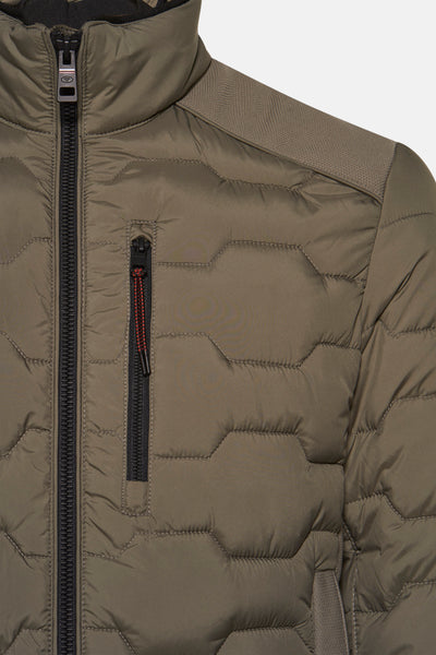 Veste courte kaki de Tom Tailor, matelassée avec détails zippés et empiècements texturés aux épaules.