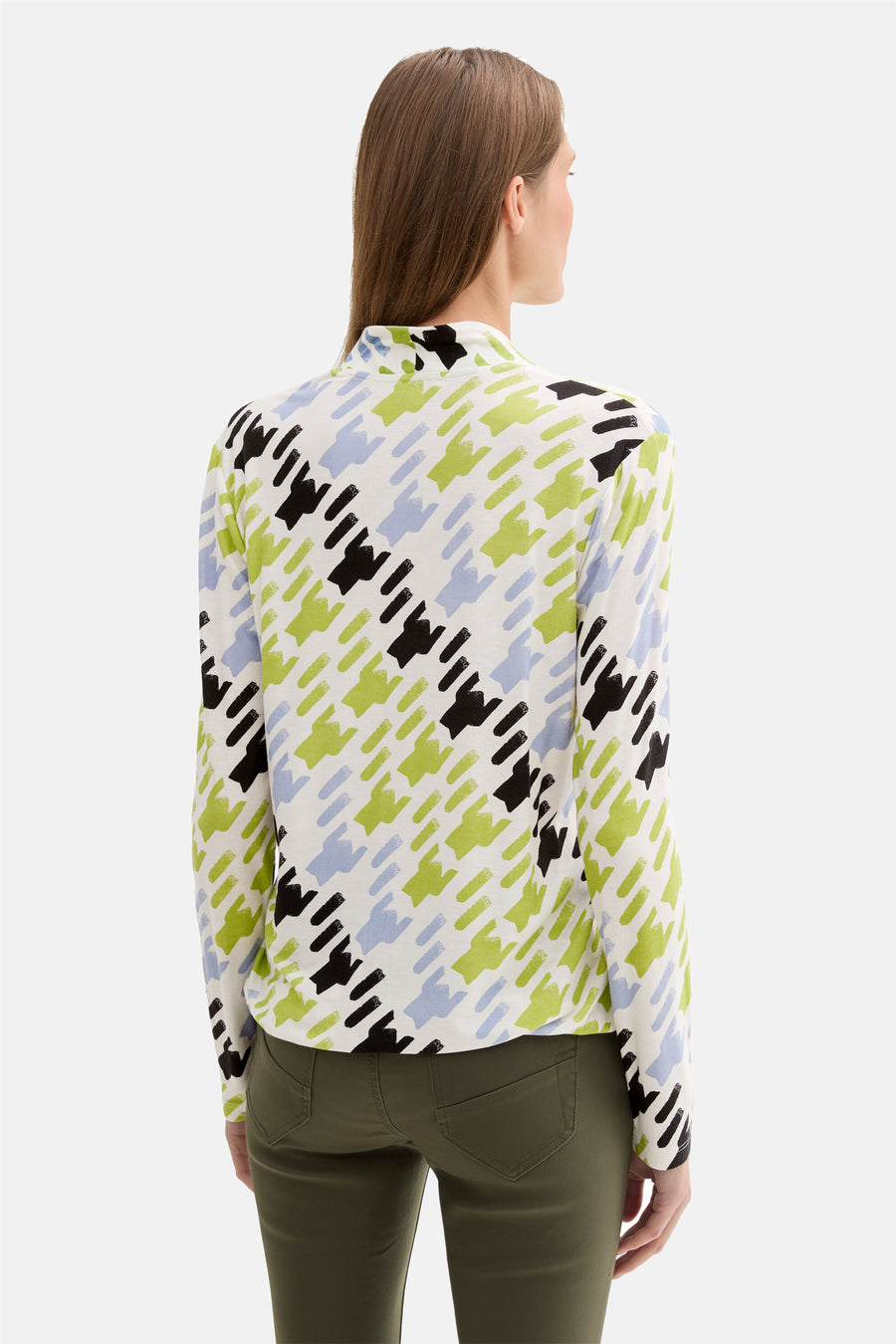 Multikleurig T-shirt met lange mouwen van Tom Tailor, met abstracte diagonale print op een witte achtergrond.