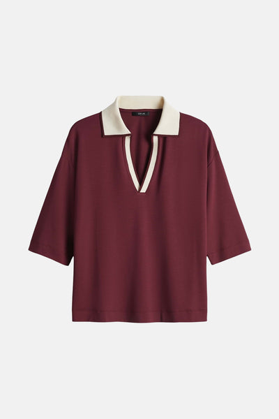 Bordeaux trui van OPUS, met gebroken witte polokraag en driekwartmouwen.
