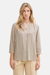 Beige blouse met lange mouwen van Tom Tailor, geometrisch patroon met fijne verticale strepen, achterzijde.