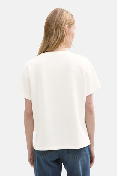Ecru T-shirt met korte mouwen van Tom Tailor, gedragen met een spijkerbroek, achtergezicht.