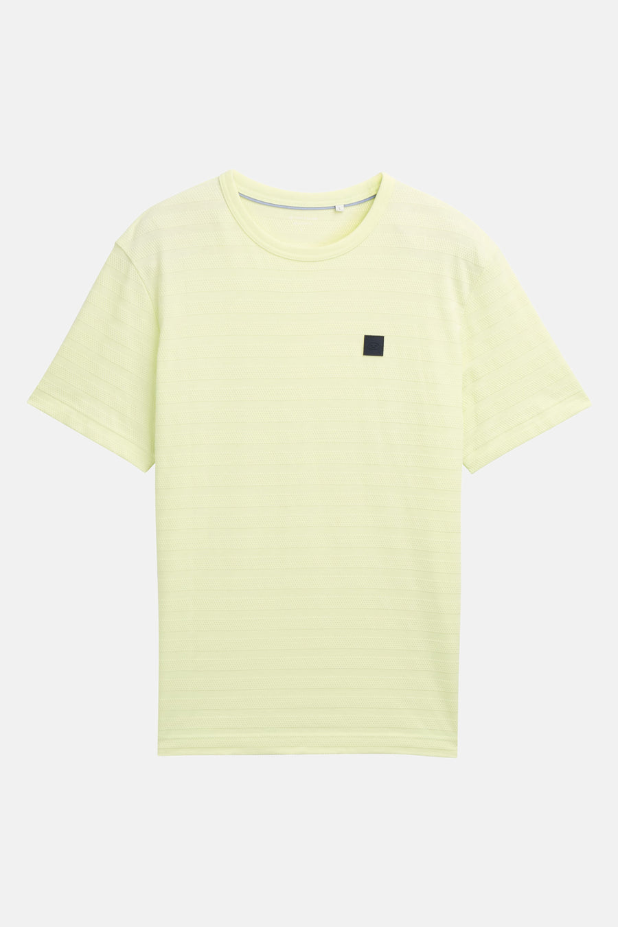 Groen T-shirt met korte mouwen van Tom Tailor, met subtiel textuurpatroon en zwart embleem op de borst.