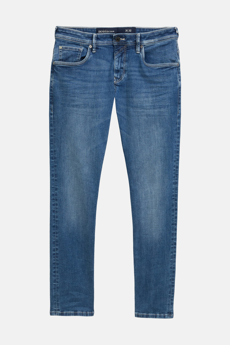 Rechte blauwe denim jeans van Tom Tailor, regular fit, op een effen witte achtergrond.