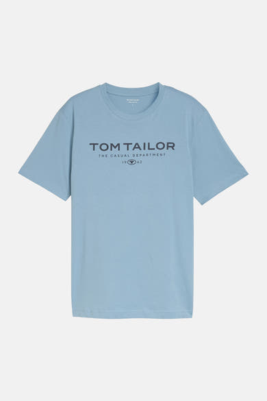 Blauwe T-shirt van Tom Tailor met ronde hals en een groot zwart logo op de borst gedrukt.