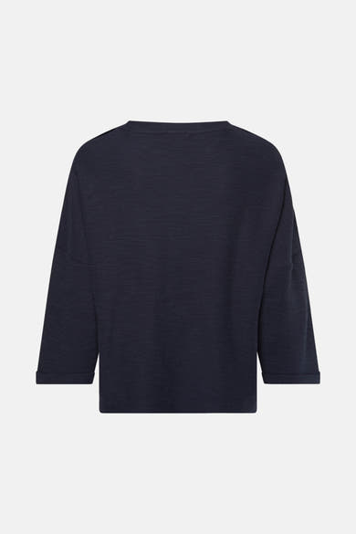 Blauw T-shirt van Tom Tailor, met driekwartmouwen en omslag, op een witte achtergrond.