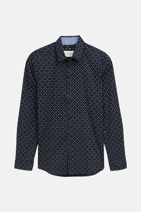 Blauw overhemd met lange mouwen en patroon, van Tom Tailor, met kleine witte en bordeauxrode geometrische patronen.