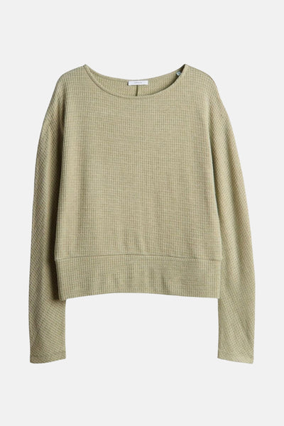 Pull à col rond vert de OPUS en maille gaufrée texturée, coupe décontractée.