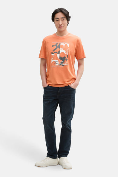 Oranje T-shirt met korte mouwen van Tom Tailor, met een grafische print op de voorkant.