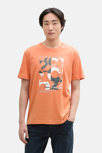 Oranje T-shirt met korte mouwen van Tom Tailor, met een grafische print op de voorkant.