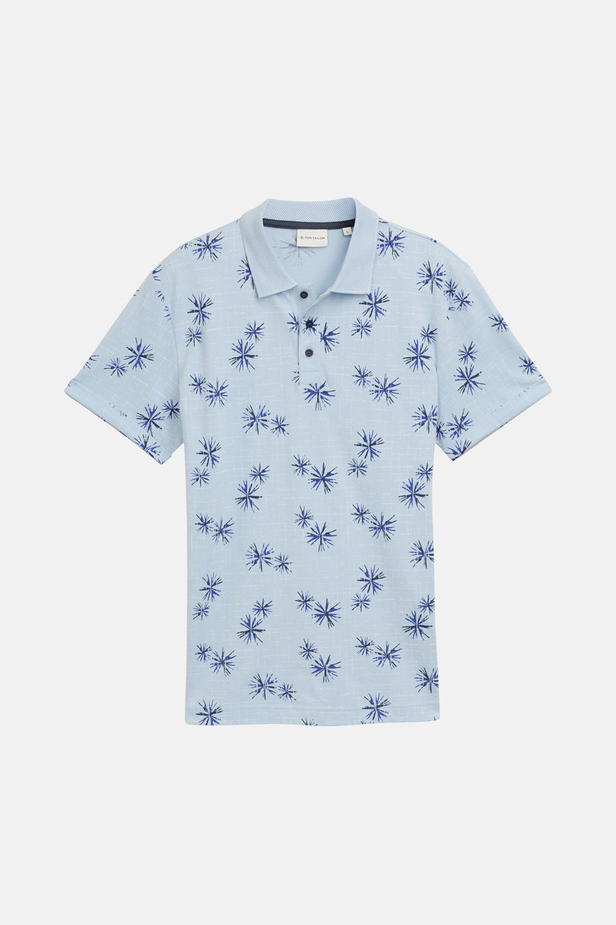Blauw poloshirt met korte mouwen van Tom Tailor, met een donkerblauw bloemenpatroon op een geruite achtergrond.