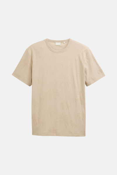 T-shirt beige à manches courtes de Tom Tailor, avec motif de palmiers en ton sur ton.
