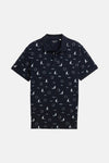 Polo bleu à manches courtes de Tom Tailor avec motifs de bateaux et vagues.