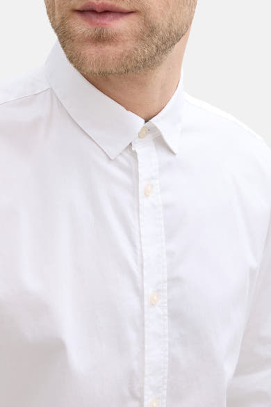 Wit overhemd met lange mouwen van Tom Tailor, met een knoopsluiting en een klassieke kraag.