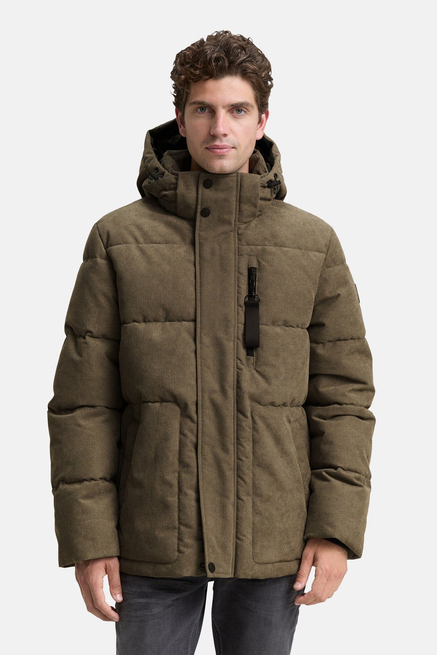 Groene regenjas van Tom Tailor, met capuchon en ribstructuur.