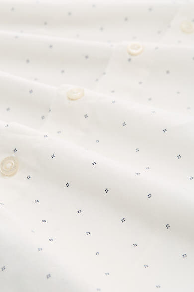 Ecru lange mouwen overhemd van Tom Tailor, met subtiel geometrisch patroon en lichte knopen.