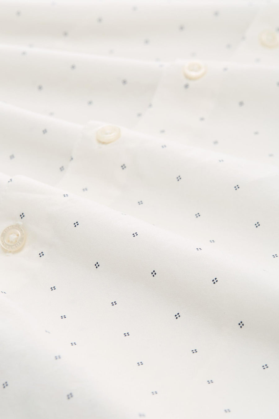 Ecru lange mouwen overhemd van Tom Tailor, met subtiel geometrisch patroon en lichte knopen.