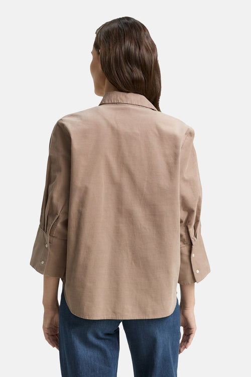 Losjes vallend corduroy overhemd blouse