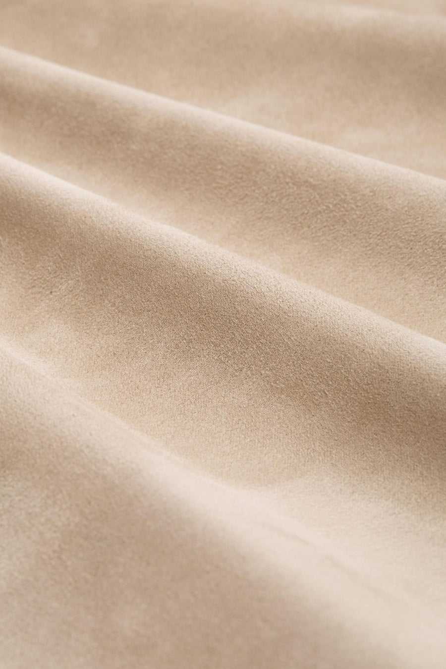 Korte beige jas van Tom Tailor, van zachte, licht gestructureerde stof, met subtiele plooien.
