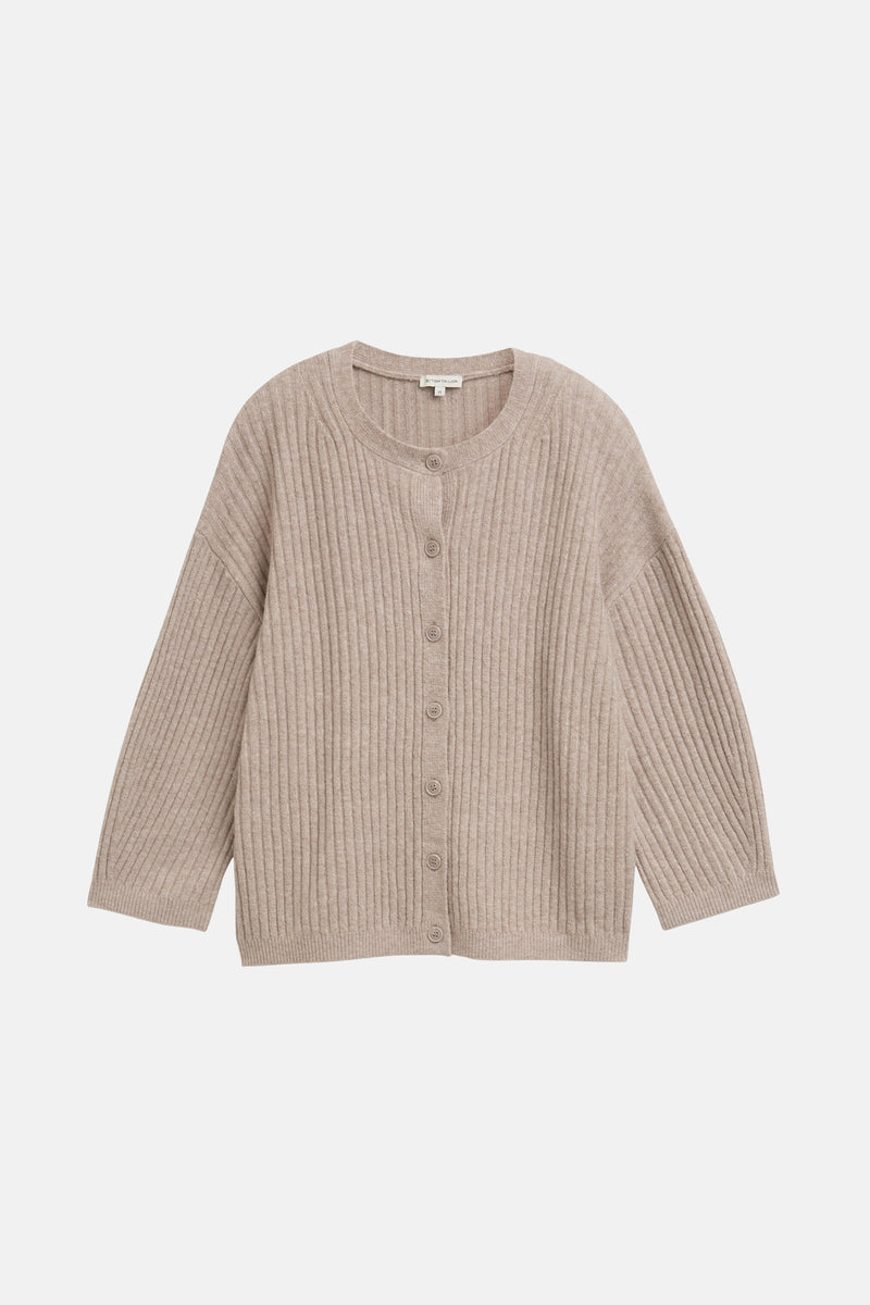 Beige geribde cardigan van Tom Tailor, met een centrale knoopsluiting en driekwartmouwen.