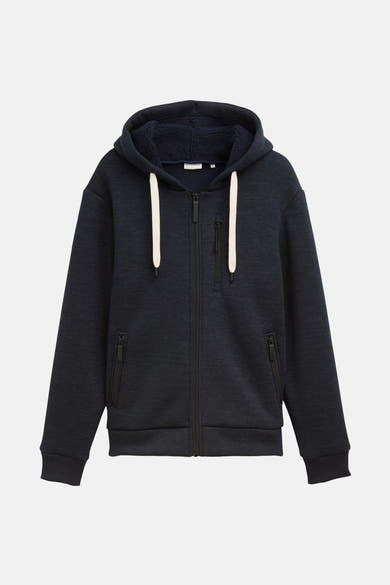 Marineblauwe fleece van Tom Tailor, zachte en soepelvallende textuur met subtiele kleurnuances.