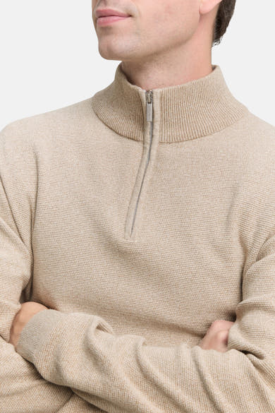 Beige ronde hals trui van Tom Tailor met gedeeltelijke ritssluiting en gebreide textuur.