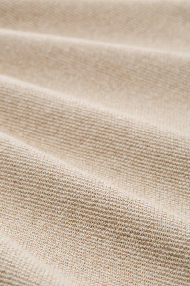 Beige ronde hals trui van Tom Tailor, in een getextureerd breisel met zachte plooien.