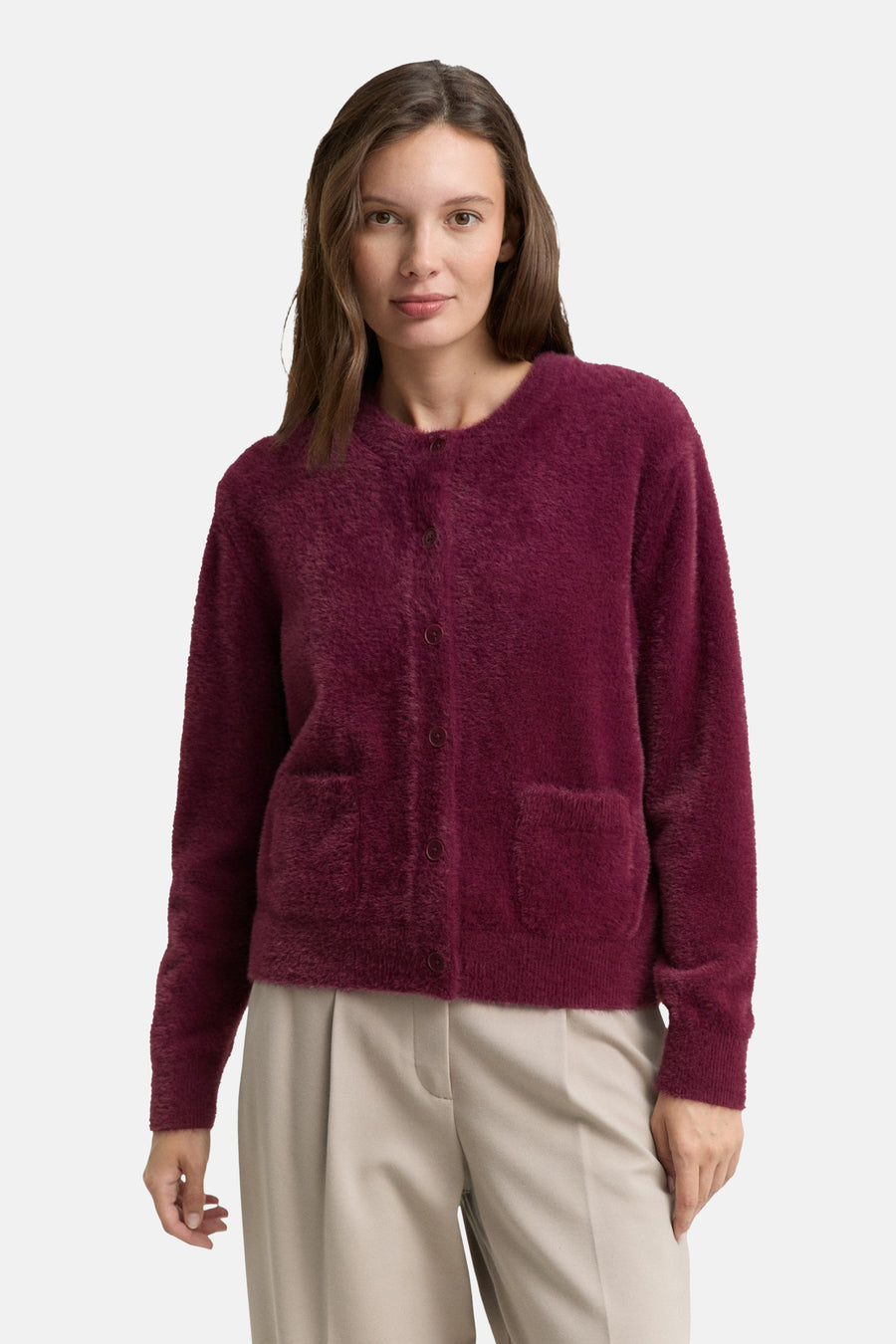Rode, pluizige gebreide cardigan van Tom Tailor, met opgestikte zakken en een relaxte pasvorm.