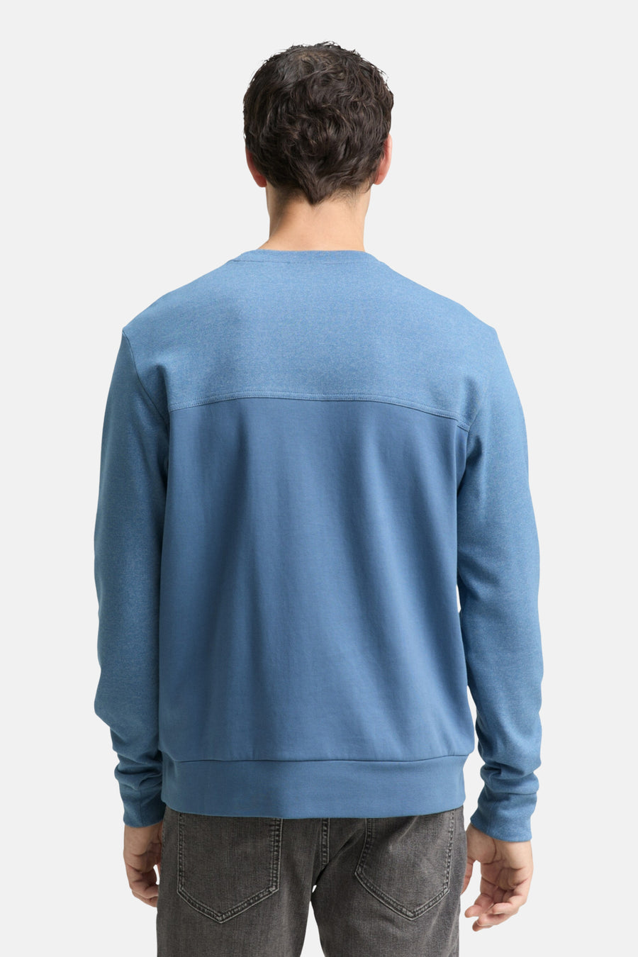 Ronde hals sweatshirt blauw van Tom Tailor, met een getextureerd inzetstuk op de bovenrug.