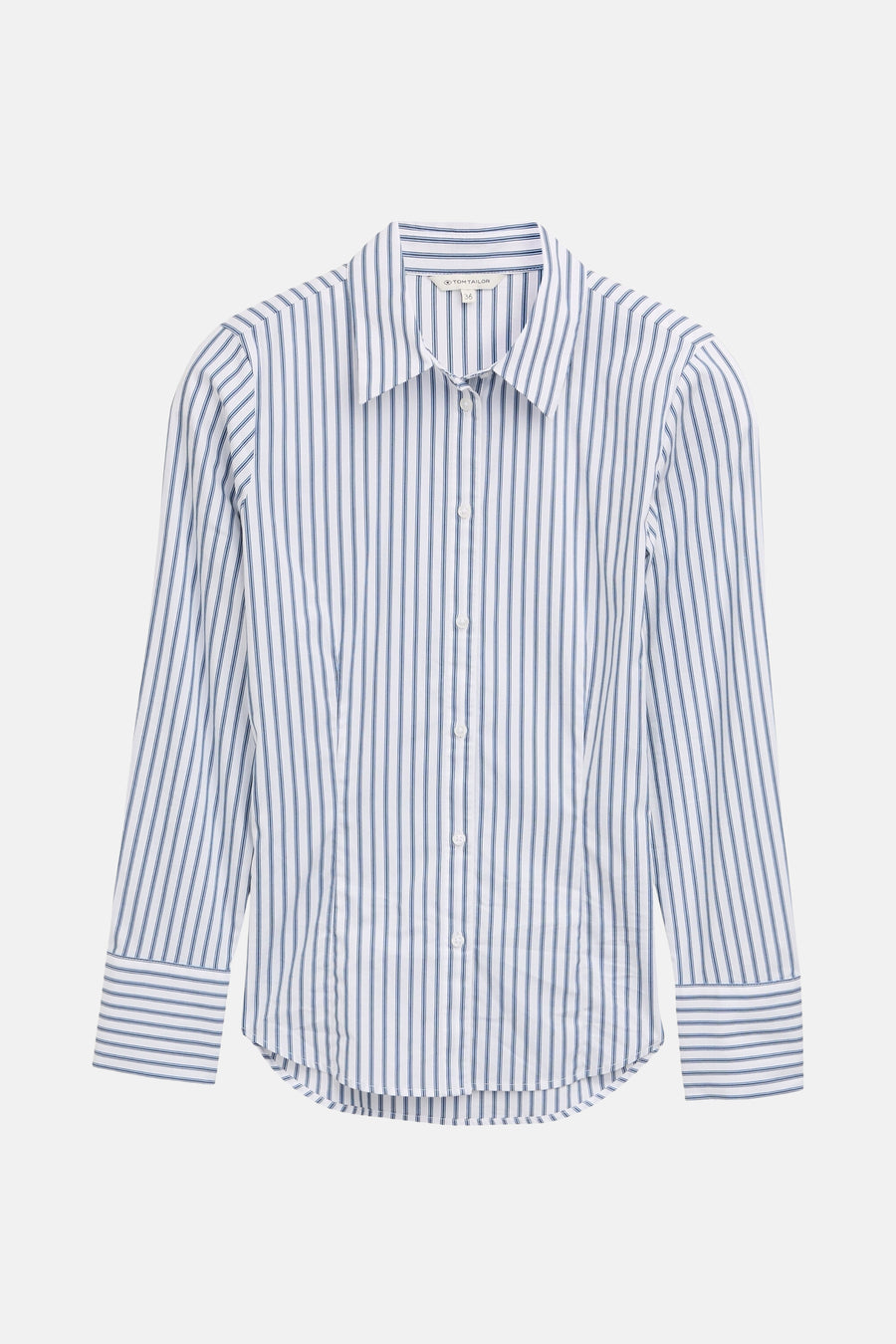 Blauw-wit gestreept overhemd van Tom Tailor, met lange mouwen en knoopsluiting aan de voorkant.