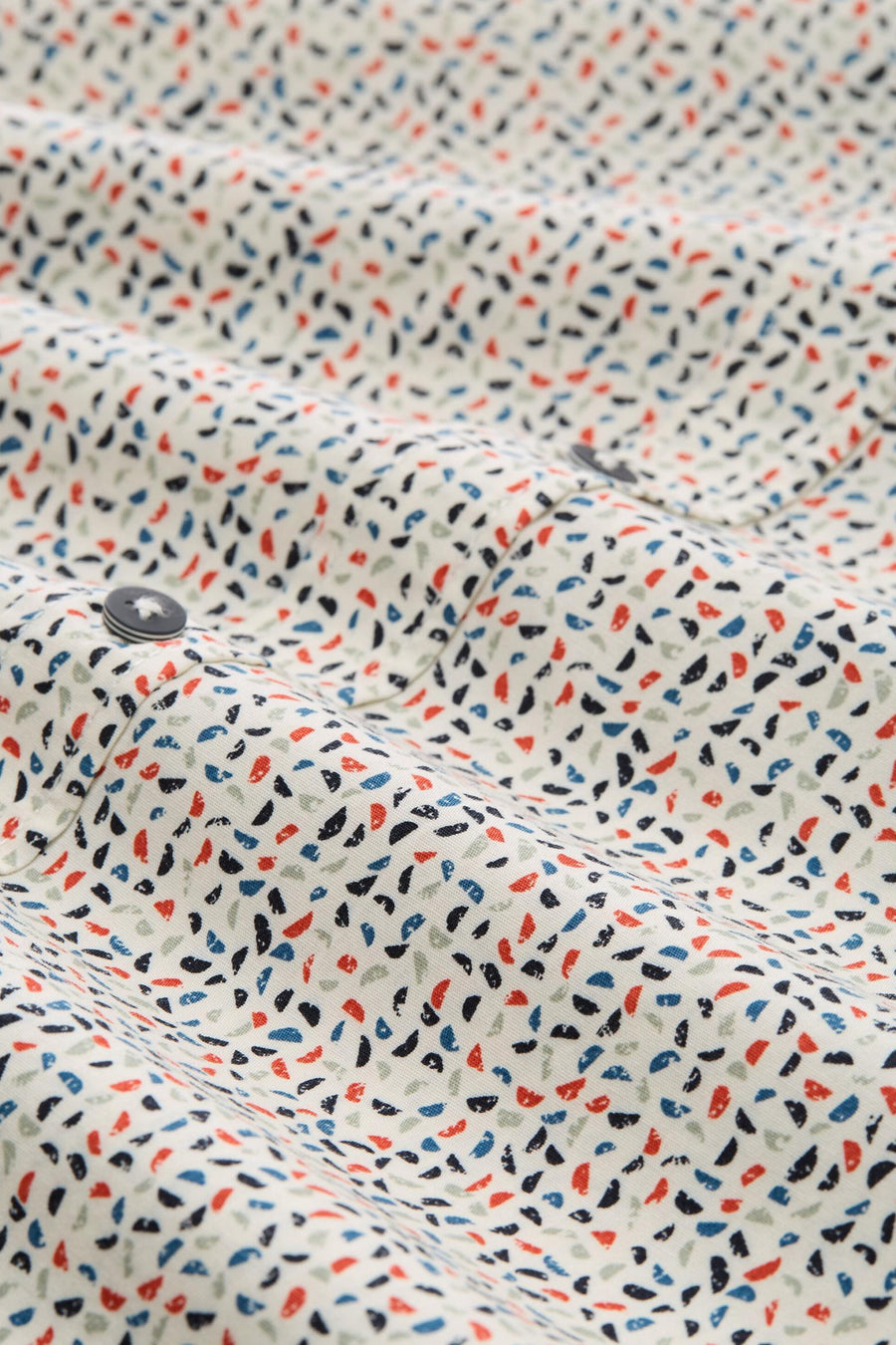 Chemise à manches longues multicolore de Tom Tailor, avec un motif de confetti sur un tissu texturé.