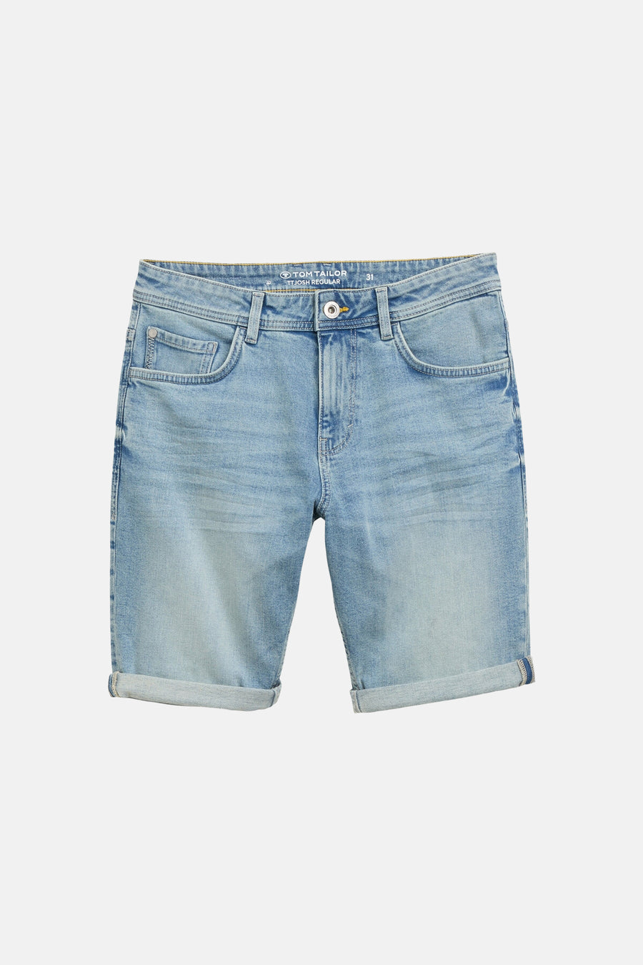 Short en jeans denim bleu clair de Tom Tailor, coupe regular avec ourlets retroussés.