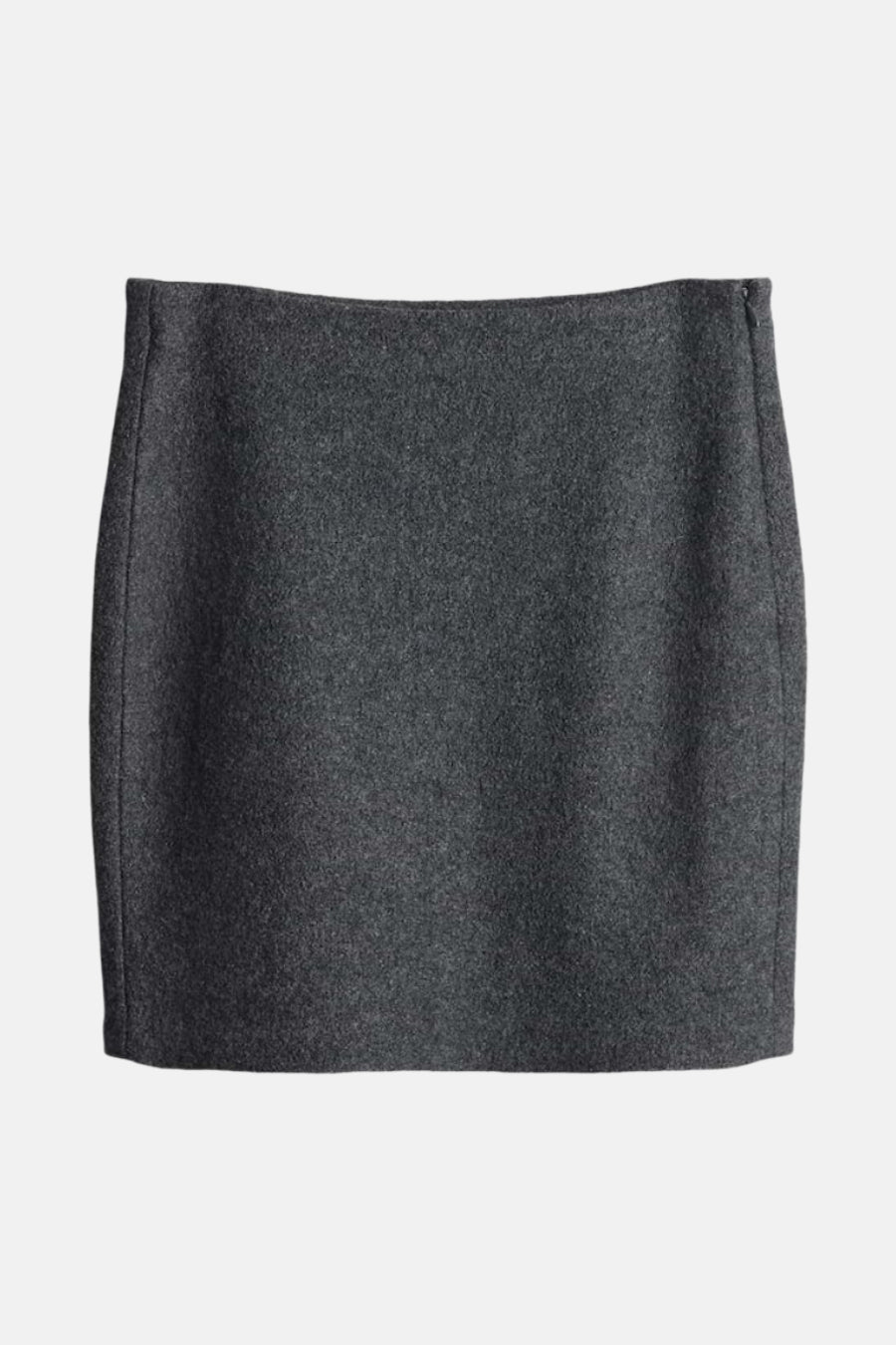 Grijze korte rok van OPUS, in getextureerde stof, rechte pasvorm en lengte boven de knie.