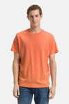 T-shirt à manches courtes corail de Tom Tailor, porté avec un jean, sur fond uni.