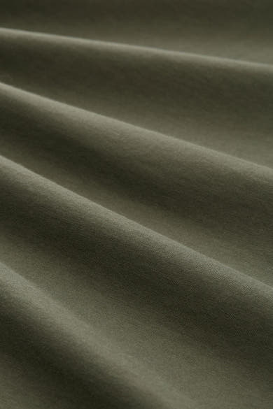 T-shirt vert de Tom Tailor, en tissu doux plissé avec une texture subtile.
