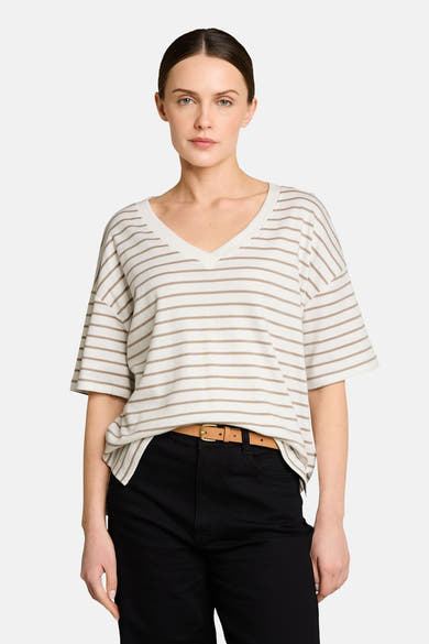 Multikleurig T-shirt van Tom Tailor, met horizontale strepen, V-hals.