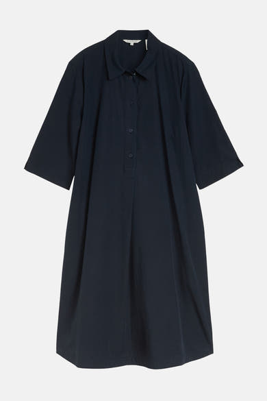 Robe chemise bleu marine de Tom Tailor à col, boutonnée, manches courtes et coupe ample.