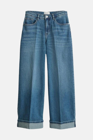 Jean large en denim bleu moyen de OPUS, avec ourlets larges repliés.