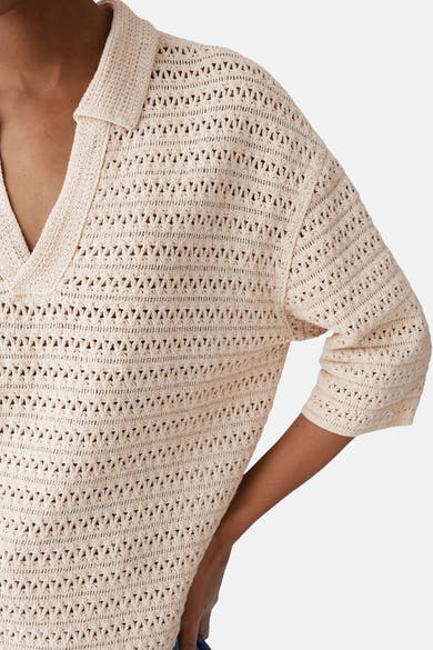 Pull col V vert de OPUS, en maille ajourée texturée avec un col chemise.