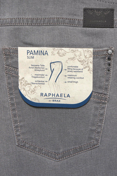 Jeans gris pour femmes by RAPHAELA, avec une étiquette descriptive sur la poche arrière.
